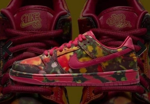 Nike SB Dunk Low "The Wizard of Oz Poppy Field"