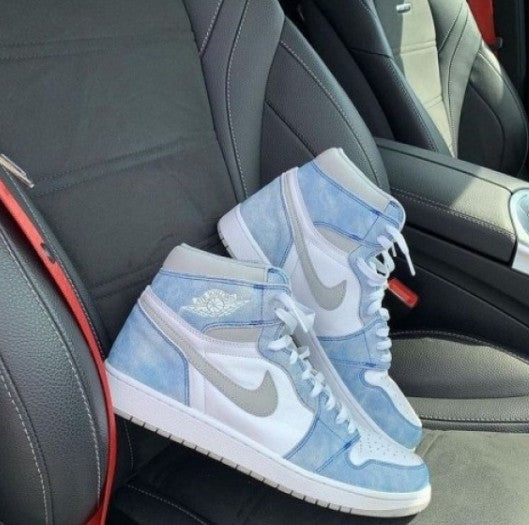 N_ike Air Jordan 1 Hyper Royal