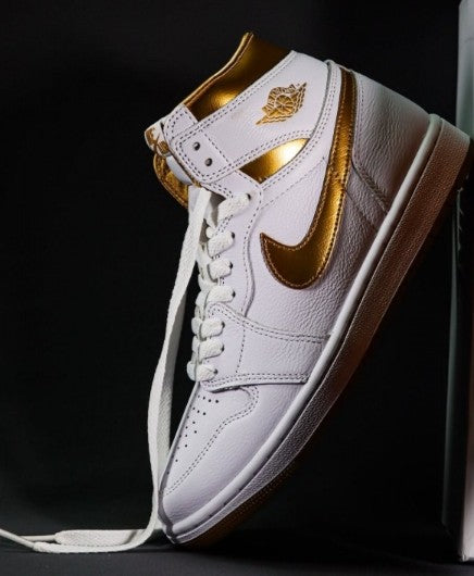 N_ike Air Jordan 1 Retro High OG Metallic Gold