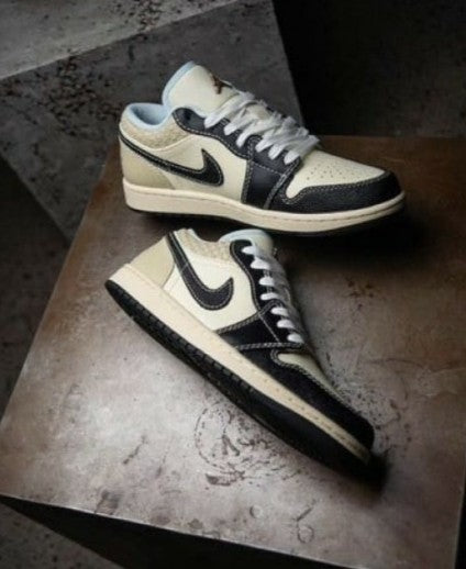 Nike Air Jordan 1 Low SE Coconut Milk Black