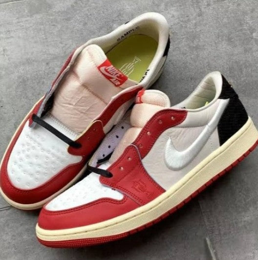 N_ike Jordan 1 Low OG SP Rookie Card x Trophy Room