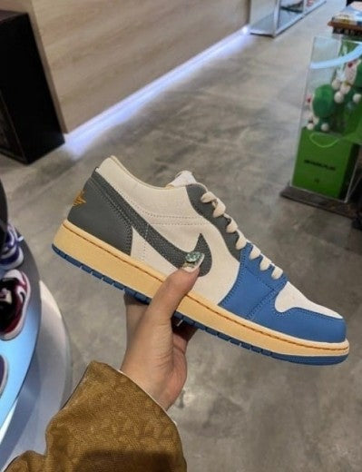 Air Jordan 1 Low Tokyo Vintage SEMI UA