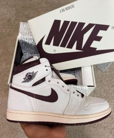 N_ike Air Jordan 1 Retro High OG A Ma Maniére Semi UA