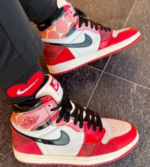 N_ike Air Jordan 1 High "Spider-Verse" –
