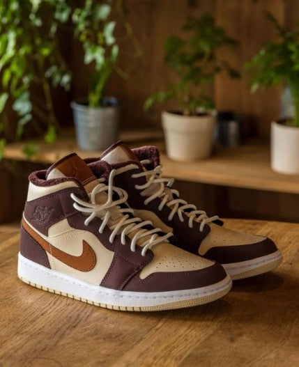 N_ike Air Jordan 1 Mid SE Brown Basalt Oatmeal Semi UA