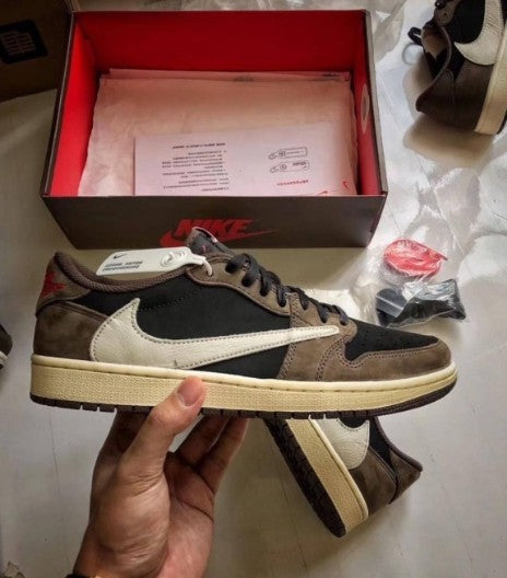 Travis Scott x Air Jordan 1 Low OG "Dark Mocha"