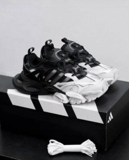 adidas XLG Runner Deluxe White/Black