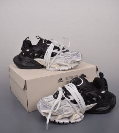 adidas XLG Runner Deluxe White/Black
