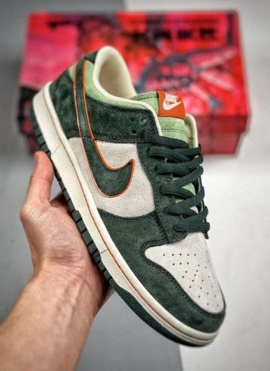 Otomo Katsuhiro x Nike SB Dunk Low "Steamboy OST"
