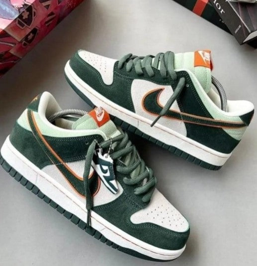 Otomo Katsuhiro x Nike SB Dunk Low "Steamboy OST"