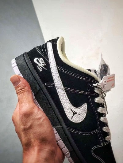 Nike SB Dunk Low "Noir et Blanc"