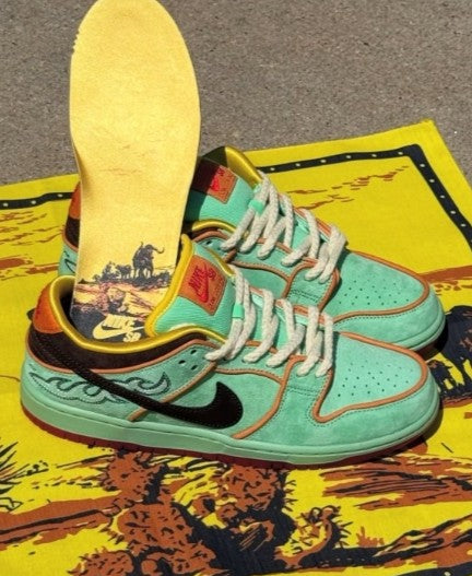 Nike SB Dunk Low "Rodeo Tourmaline"