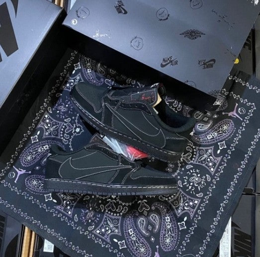 Air_Jordan 1 Low x Travis Scott Phantom