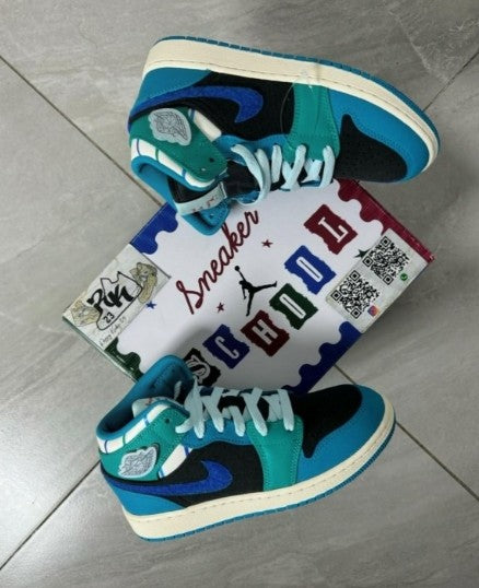 N_ike Air Jordan 1 Mid School