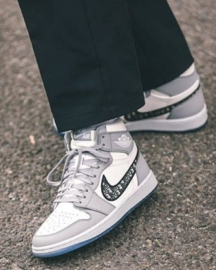 N_ike Jordan 1 High Semi-UA