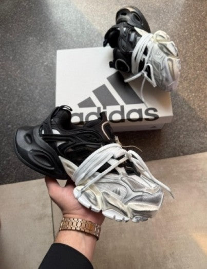adidas XLG Runner Deluxe White/Black